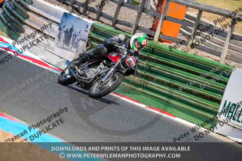 Vintage motorcycle club;eventdigitalimages;mallory park;mallory park trackday photographs;no limits trackdays;peter wileman photography;trackday digital images;trackday photos;vmcc festival 1000 bikes photographs